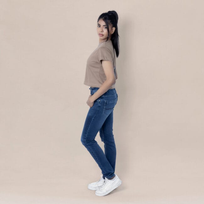 Jawsome Graphic Crop Top